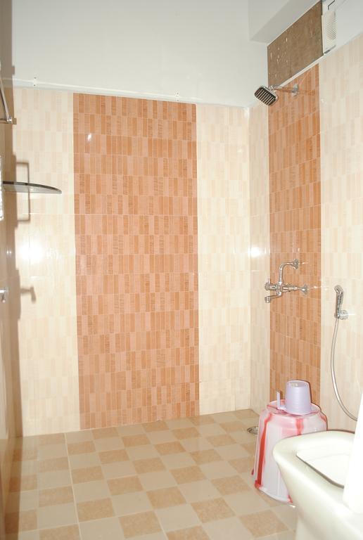 Ssr Hotel シュリーカーラハスティ エクステリア 写真